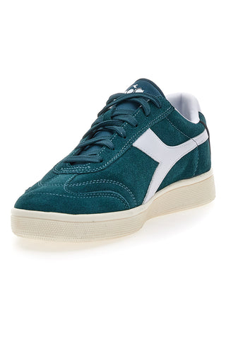 Zelene superge z belim logotipom DIADORA KICK