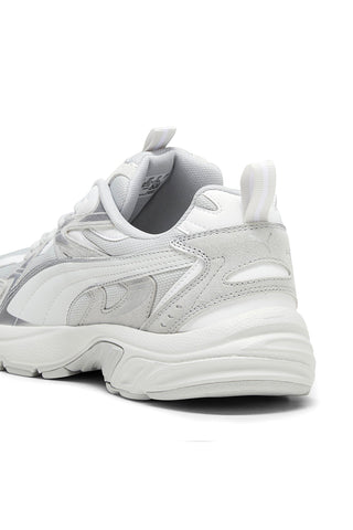 Svetleče se superge Puma MIlenio Tech Suede s šnurovanjem