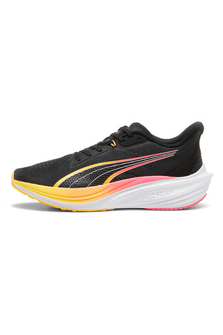 Črni tekaški čevlji z fluorescenčnimi detajli Puma Darter Pro