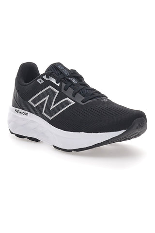 Črni tekaški čevlji z mrežastim zgornjim delom NEW BALANCE 520