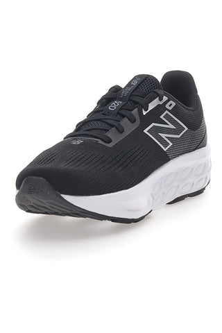 Črni tekaški čevlji z mrežastim zgornjim delom NEW BALANCE 520