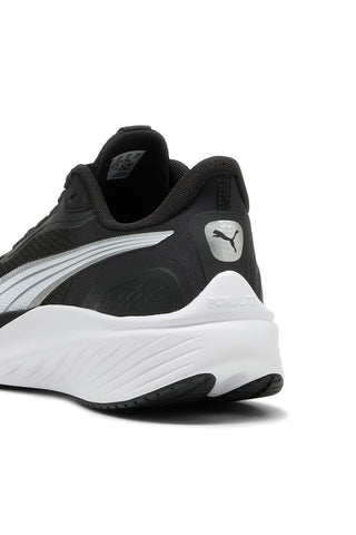 Črni in beli tekaški čevlji Puma Pounce Lite