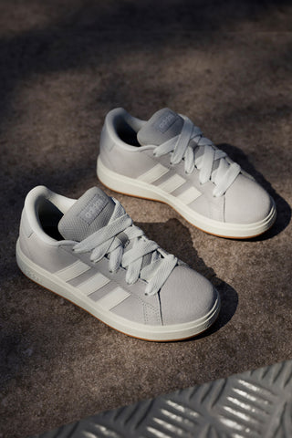 Črni športni copati z belimi detajli Adidas VL Court 3.0