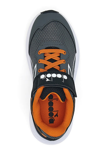 Sivi športni čevlji z oranžnimi detajli in zapenjanjem na velcro Diadora SNIPE 3 JR