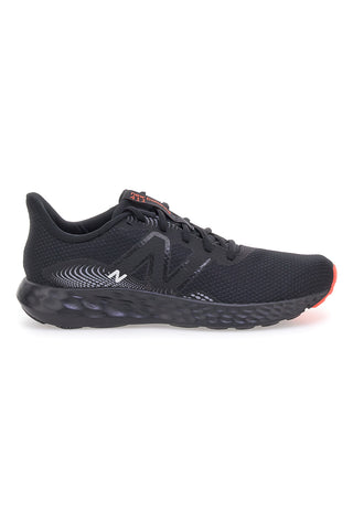 Črni tekaški čevlji iz mrežastega materiala z blaženim podplatom New Balance M411RU3