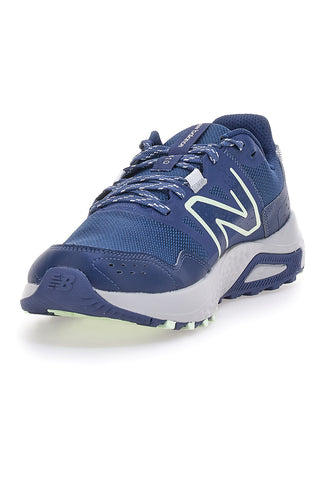 Modri tekaški čevlji iz mrežastega materiala s podplatom za tek po terenu New Balance MT410CN8