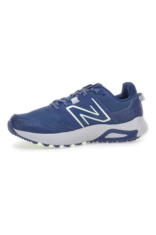 Modri tekaški čevlji iz mrežastega materiala s podplatom za tek po terenu New Balance MT410CN8