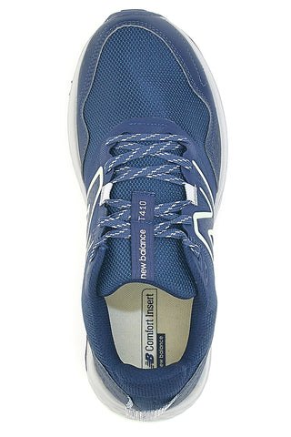 Modri tekaški čevlji iz mrežastega materiala s podplatom za tek po terenu New Balance MT410CN8