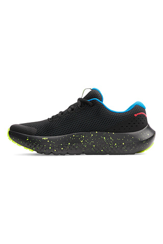 Lahki in zračni črni čevlji Under Armour BPS Surge 4 AC