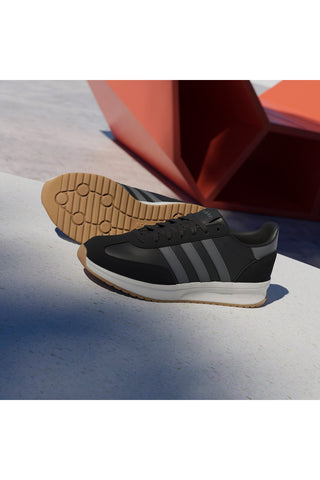 Črni športni copati z sivimi črtami in blaženim podplatom Adidas Run 70s 2