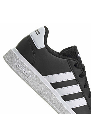 Črni čevlji z belimi črtami iz sintetičnih materialov Adidas Grand Court 2 K