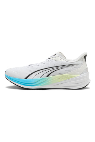 Bele tekaške čevlje iz mrežastega materiala z barvno prelivajočo podplatjo in Profoam blaženjem Puma Darter Pro 2