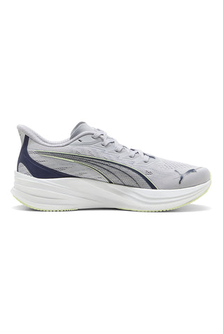 Svetlo sive tekaške čevlje iz mrežastega materiala z blaženjem Profoam Puma Darter Pro 2
