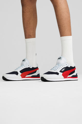 Bele, črne in rdeče mrežaste superge z vložkom SoftFoam+ Puma ST Runner v4 Mesh