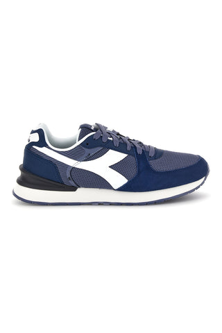 Superge Diadora Fenice svetlo modro-bele barve v urbanem slogu