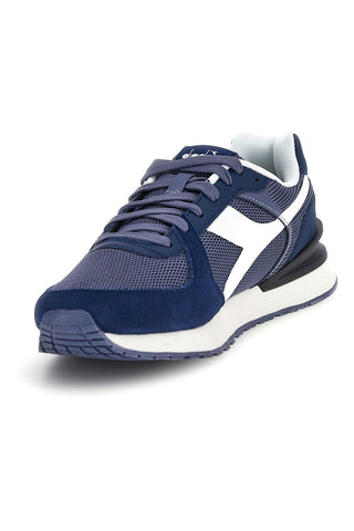 Superge Diadora Fenice svetlo modro-bele barve v urbanem slogu
