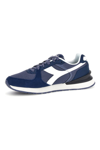 Superge Diadora Fenice svetlo modro-bele barve v urbanem slogu