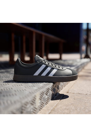 Črni športni copati z belimi črtami Adidas VL COURT BASE