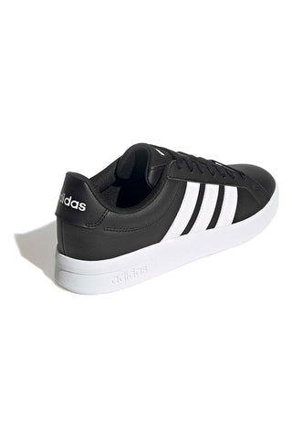 Črni športni copati z belimi detajli v ikoničnem slogu Adidas Grand Court Base 3