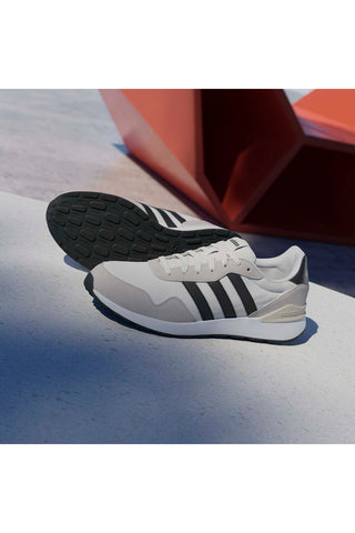 Sneakers White v tekaškem slogu Adidas Run 60s 4.0