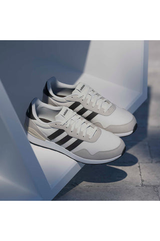 Sneakers White v tekaškem slogu Adidas Run 60s 4.0