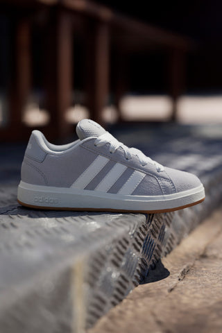 Sive superge iz semiša Adidas Grand Court 00s