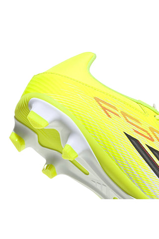 Nogometni čevlji v fluorescentno rumeni barvi FG/MG, lahki in z odličnim nadzorom Adidas F50 Club