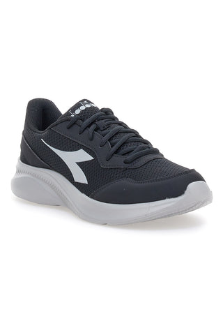 Črni športni čevlji iz dihalne mreže Diadora Robin 6