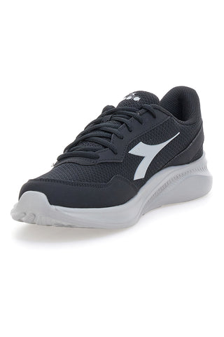 Črni športni čevlji iz dihalne mreže Diadora Robin 6