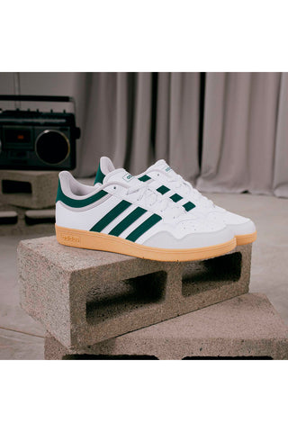 Bele superge z zelenimi detajli in gumijasto podplatom Adidas Hoops 4.0