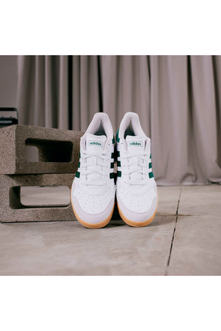 Bele superge z zelenimi detajli in gumijasto podplatom Adidas Hoops 4.0