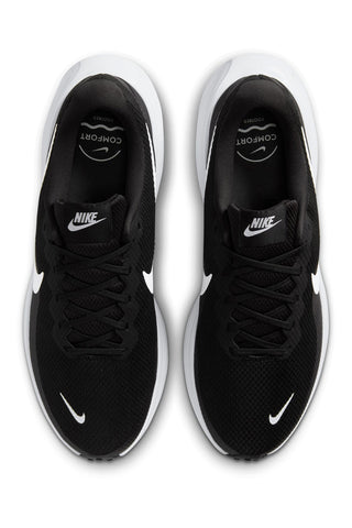 Črni športni copati Nike Revolution 8