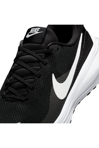 Črni športni copati Nike Revolution 8