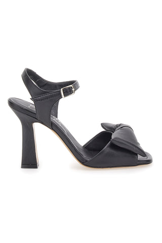 Pittarello Glam sandal 6252 Črn z lokom