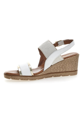 Sandali z debelim podplatom Mio Tempo 263045 beli
