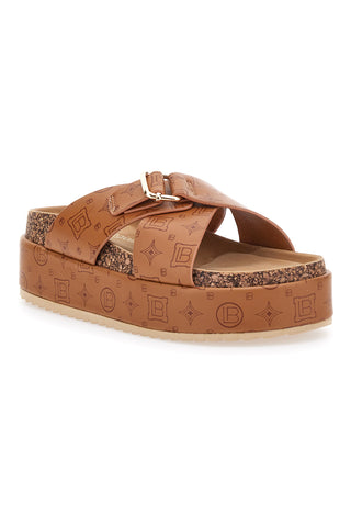 Čevlji Cognac z ravno platformo Laura Biagiotti 8627