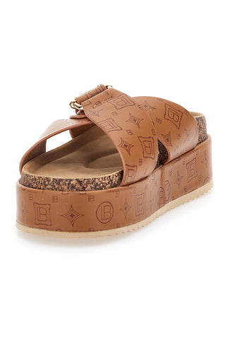 Čevlji Cognac z ravno platformo Laura Biagiotti 8627