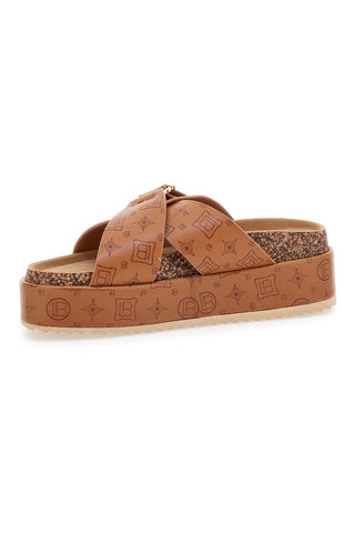 Čevlji Cognac z ravno platformo Laura Biagiotti 8627