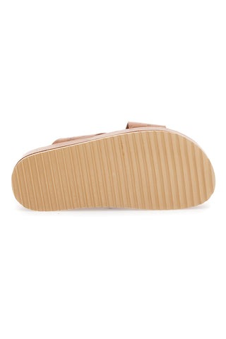 Čevlji Cognac z ravno platformo Laura Biagiotti 8627