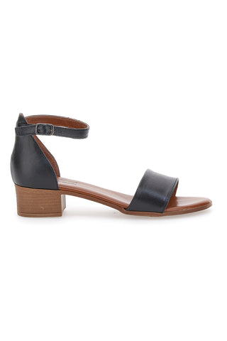 Črne sandale z nizkim petom Pittarello Look 243035