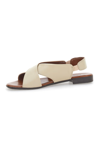 Ploščati sandali iz pravega usnja Pittarello Look 225435