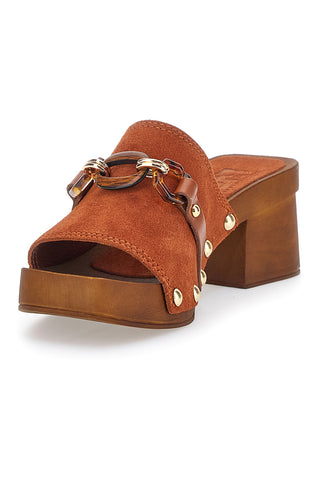 Rjavi cokli s peto 6,5 cm Pittarello Love 15555