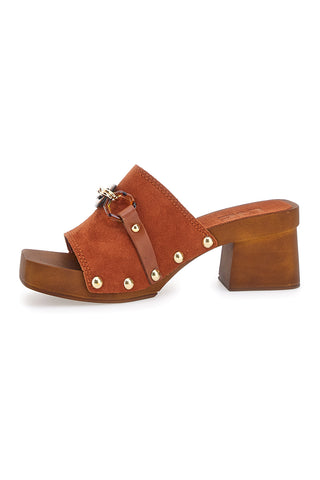 Rjavi cokli s peto 6,5 cm Pittarello Love 15555