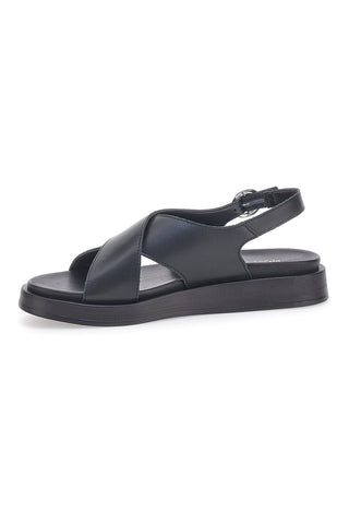 Črni usnjeni sandali minimalističnega dizajna Pittarello Focus 28058
