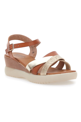 Rjave sandale z nizkim klini in prekrižanimi trakovi PITTARELLO SUN FW10172