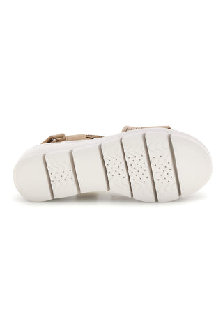 Sandali bež barve s pletenimi trakovi in velcro zaponko The first active 24001A