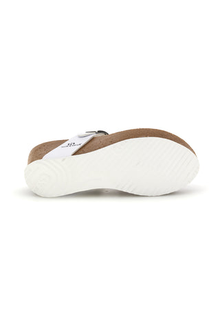 Bela japonka s srebrno zaponko in visokim klinom Superga S11O923