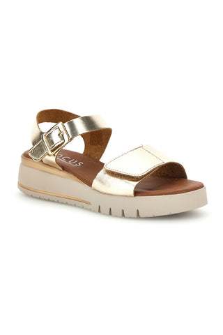 Platinasti sandali s klinom in velcro trakom Pittarello focus 5493097