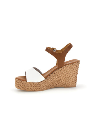 Beli usnjeni sandali s klinom Pittarello 5621504