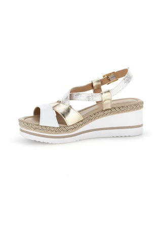 Beli in zlati sandali s klinom Pittarello look MK3234109